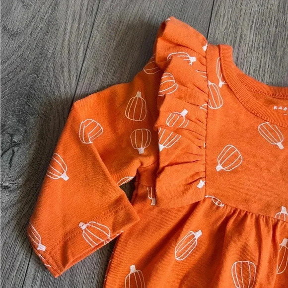 Fall Pumpkin Print Footie Romper Onesie NWT - Picture 3 of 6